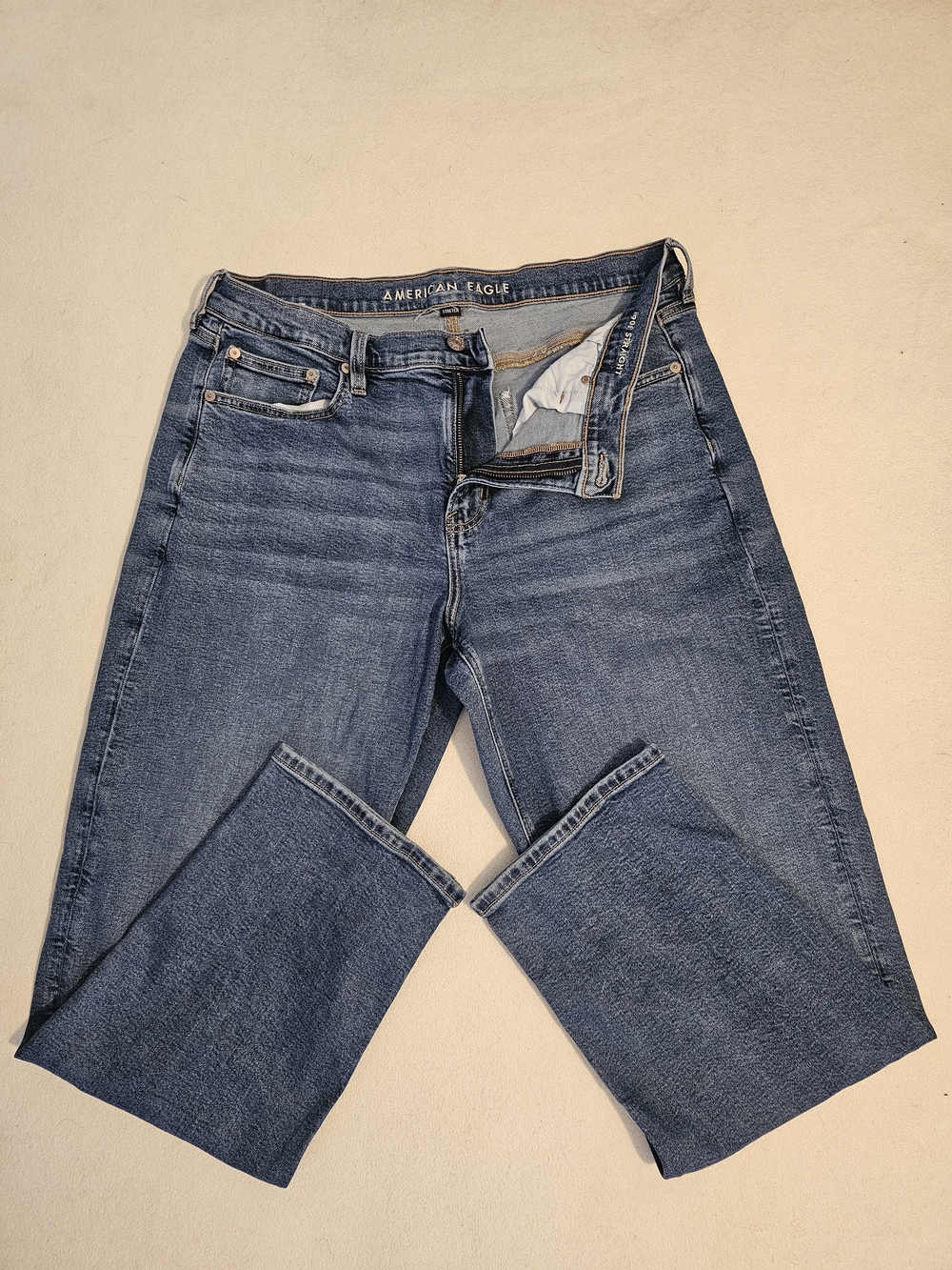 NEW! American Eagle Wome's High-Rise 90's Straight Stretch SIZE 16 Regular.